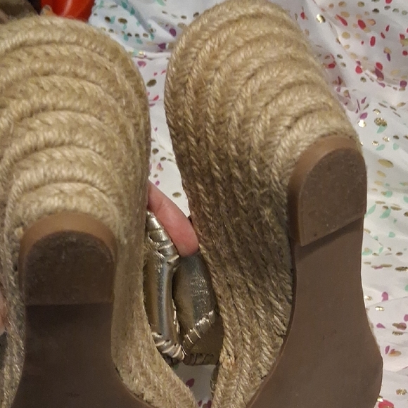 Jack Rogers Metallic Gold Braided Thong Sandals - Picture 4 of 5